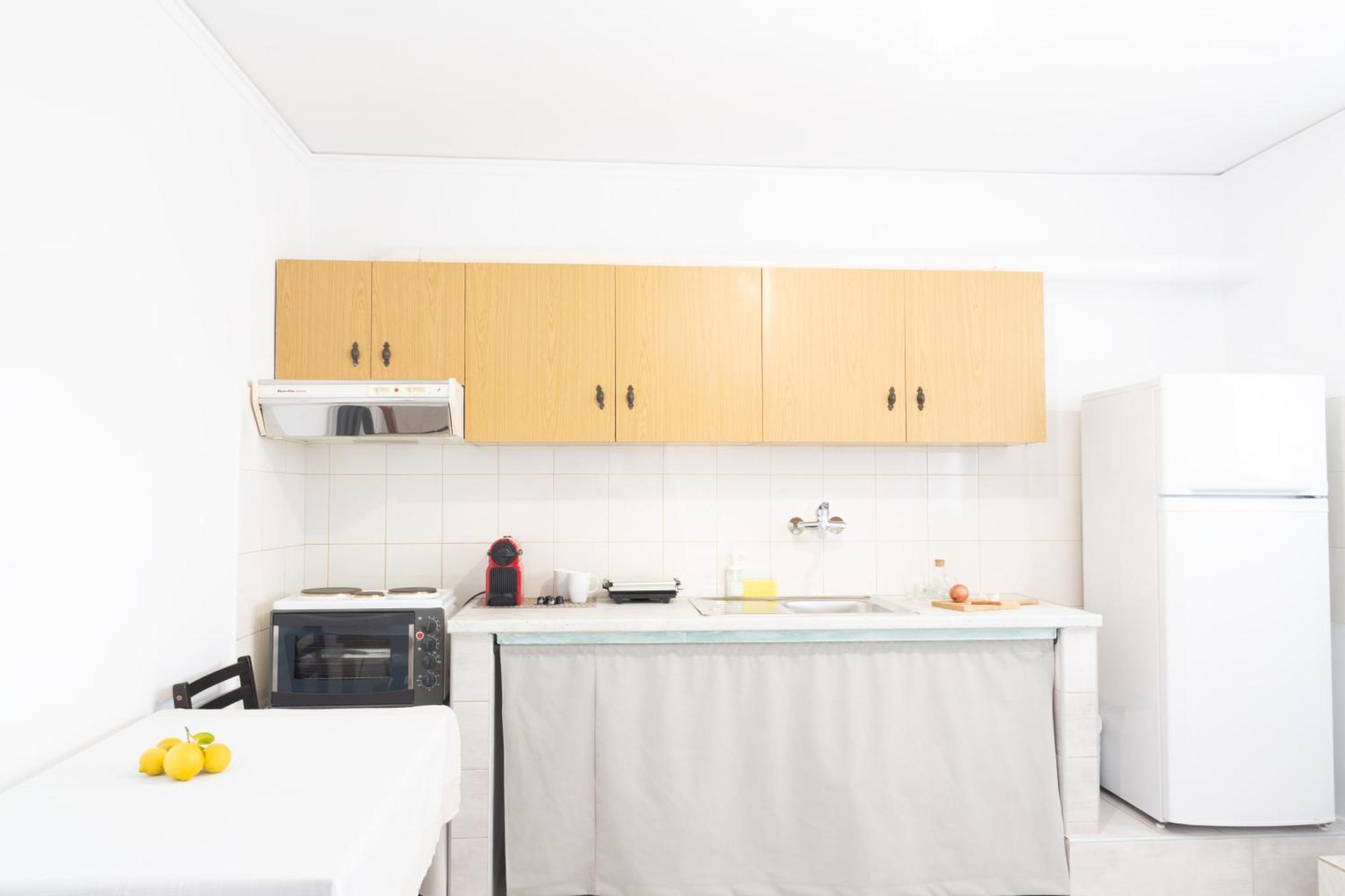 Kineta Seaside Summer Apartments エクステリア 写真